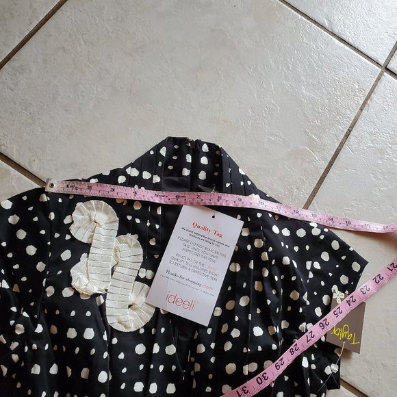 Taylor Dress Size 2 - Picture 6 of 6